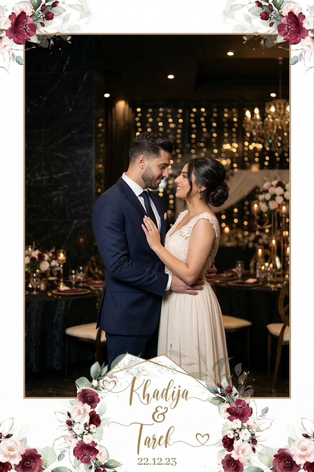 Couple au photobooth miroir lors d'un mariage